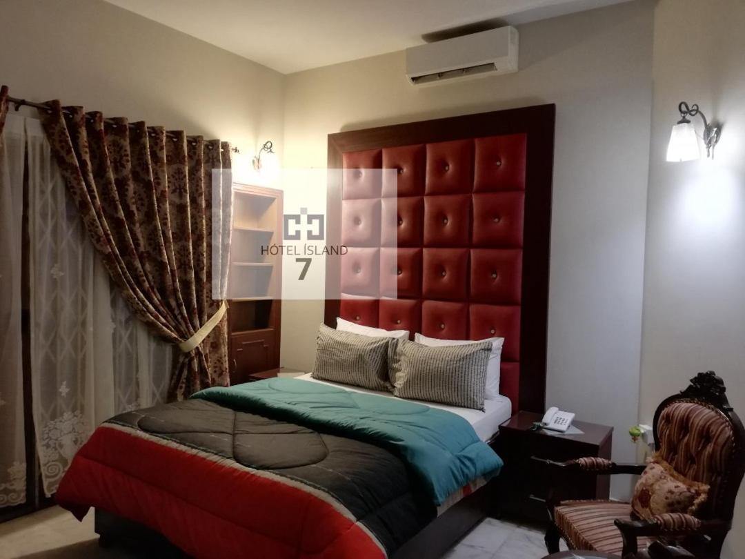 Hotel 7Island Karachi Exterior foto